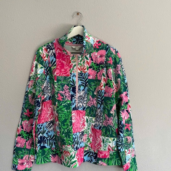 NWOT LILLY PULITZER UPF 50+ Eleni Pullover - Picture 2 of 3